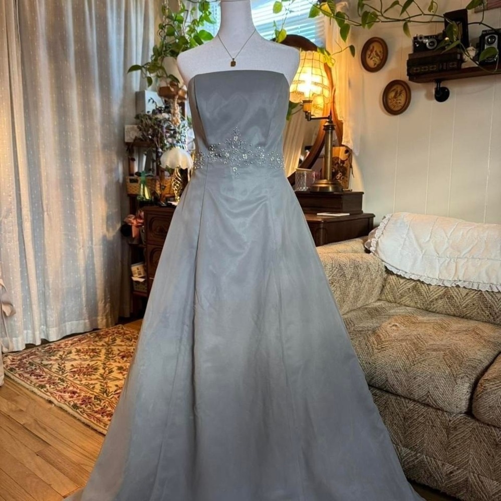 Vintage Strapless Beaded Waist Formal Gown Gray A-Line Evening Dress Prom